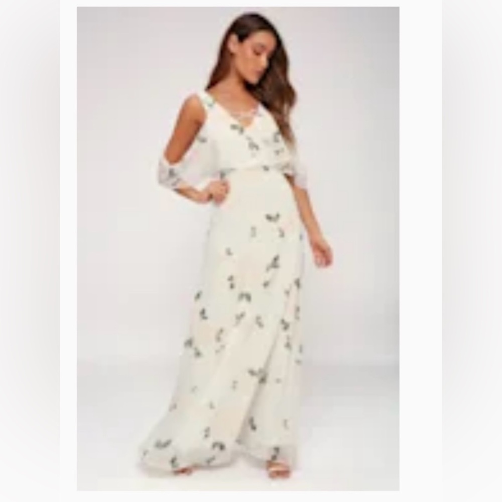 NWT Lulu's Floral White Maxi Dress
